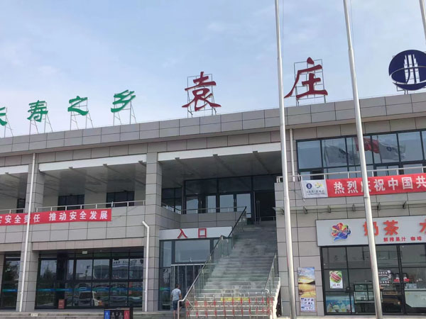 攜帶兇器在銀行營業(yè)大廳搶奪儲(chǔ)戶現(xiàn)金如何處理？上海刑事律師網(wǎng)告訴您