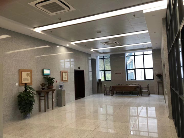 如何確定被告人是挪用公款罪還是濫用職權(quán)罪？上海刑事辯護(hù)律師來(lái)回答