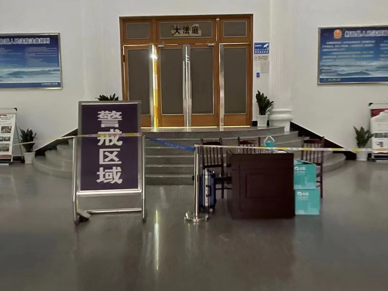 上海更好的刑事律師來講講被告人在案發(fā)后電話報(bào)警的行為是否成立自首