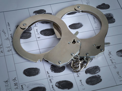 上海找辯護律師咨詢銷售假冒注冊商標商品罪